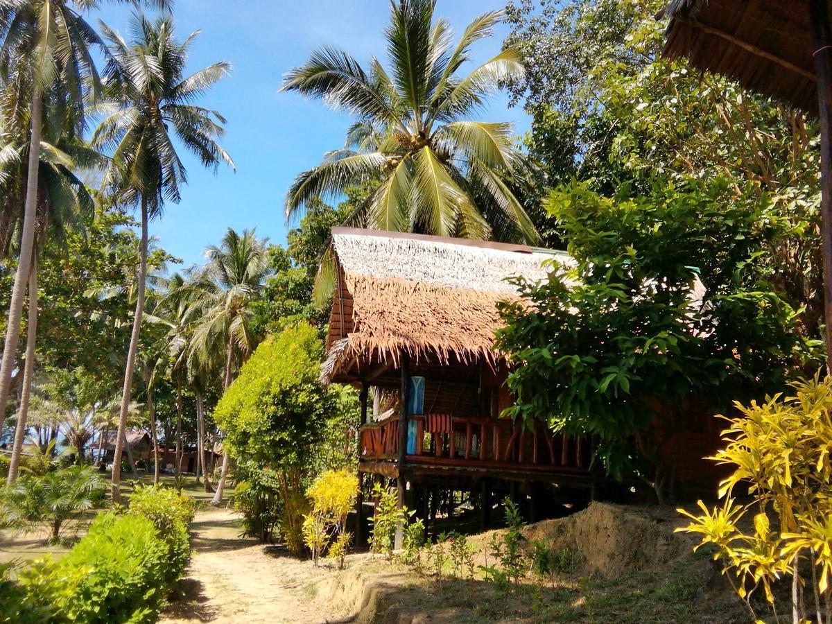 Kohjum Freedom Resort Koh Jum Ngoại thất bức ảnh